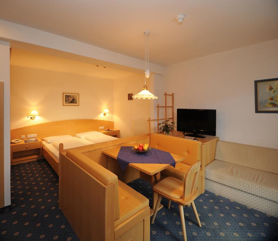 Hotel Gasthof Waldschenke Marlengo Quarto foto